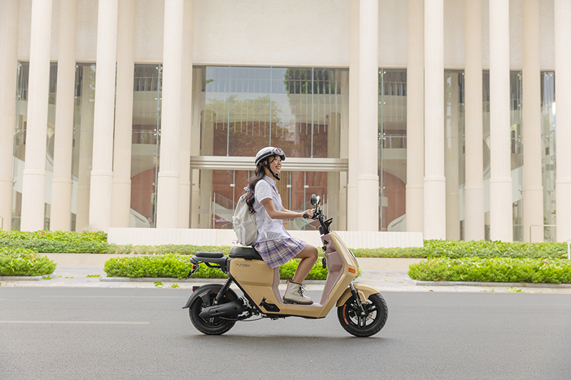 Năm 2025, xe đạp điện không đội mũ bảo hiểm phạt bao nhiêu theo quy định?